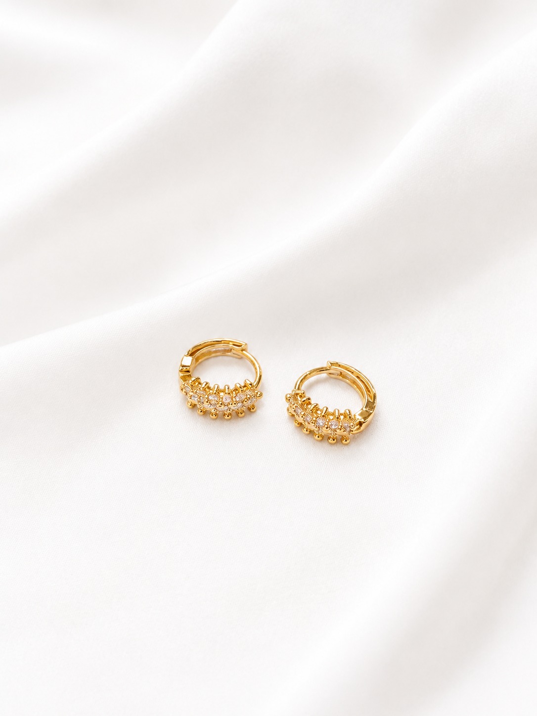 veloria studs