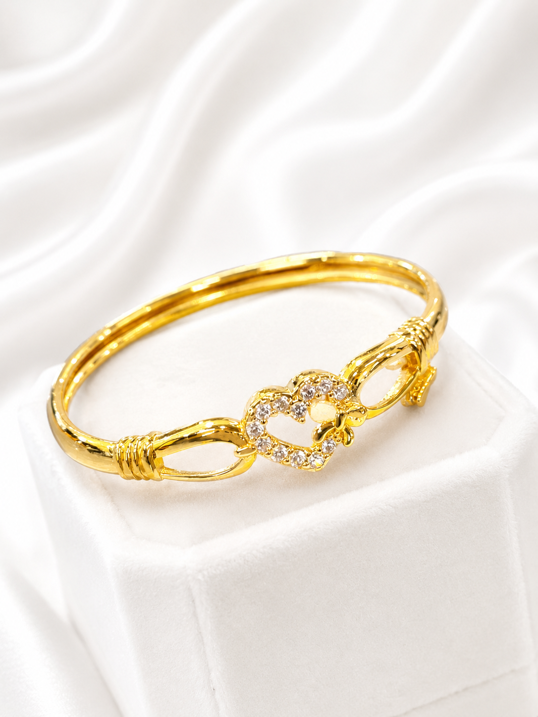 vellora arc bangle